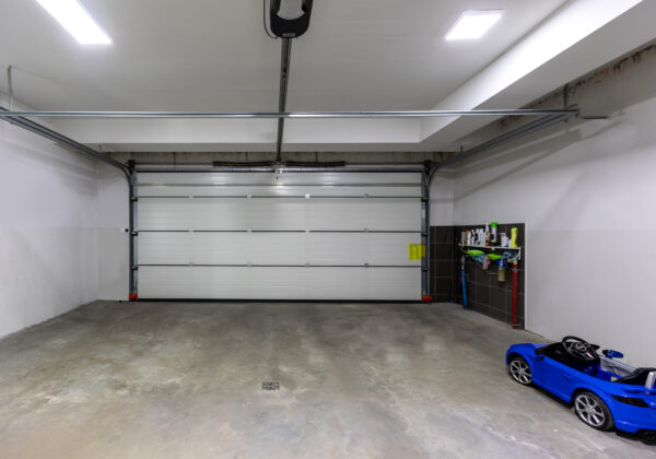porte garage sectionnelle intérieur
